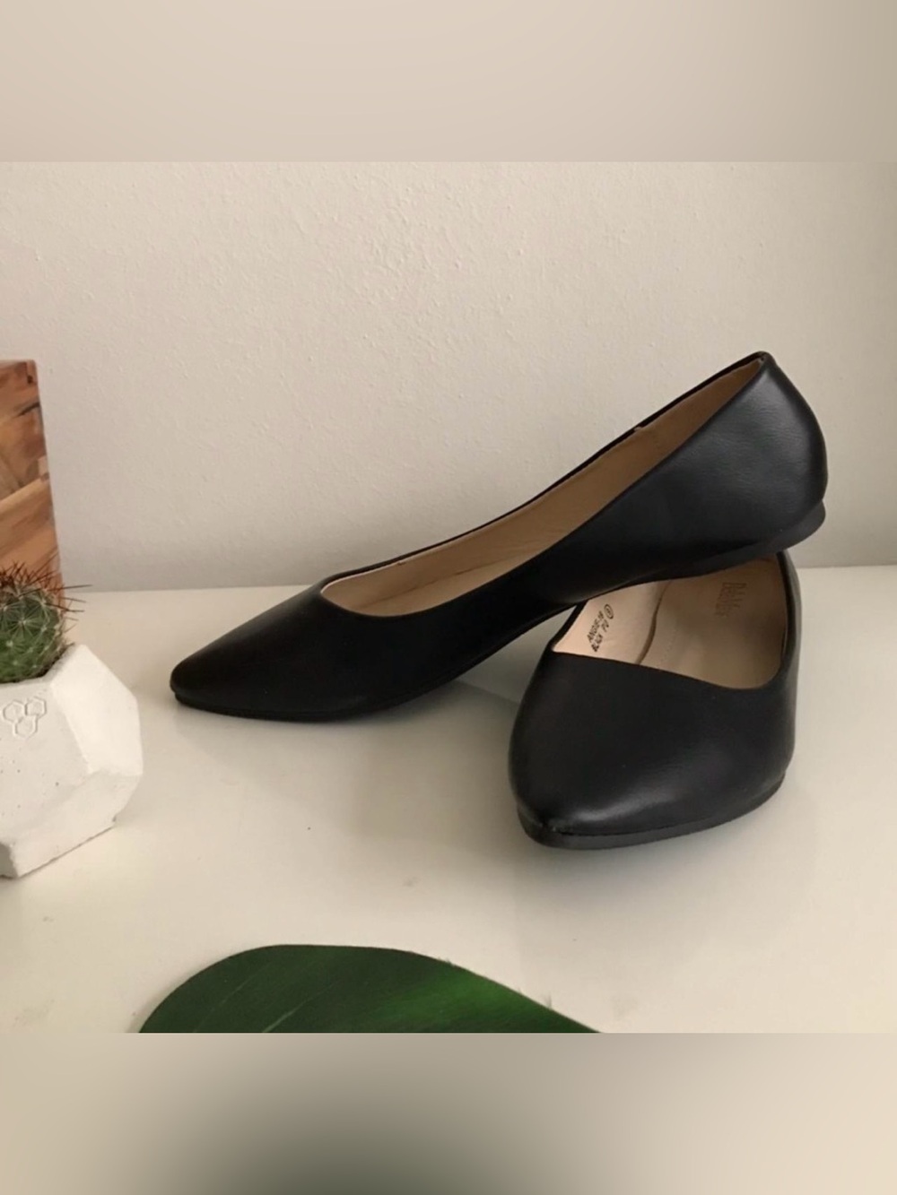 Classic Black Women's Pointed Toe Pumps